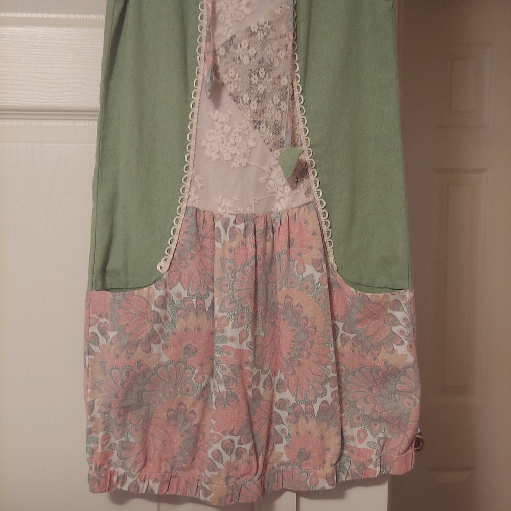 Adorable patchwork dress - Picture 5 of 8